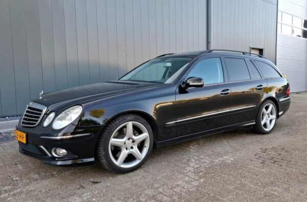 Mercedes-Benz E550 AMG