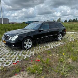 Mercedes-Benz E500 full option