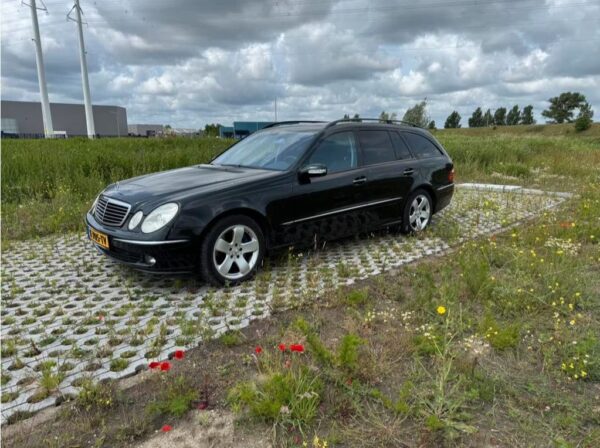 Mercedes-Benz E500 full option